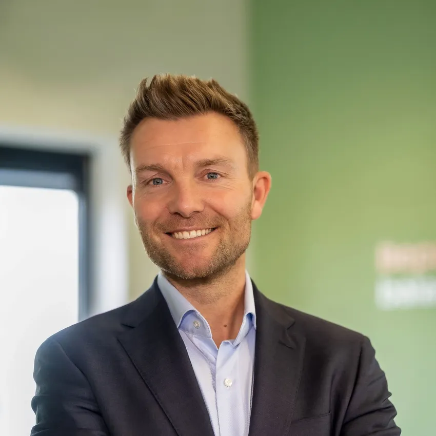 DSCF9692-Edit-2 person-image